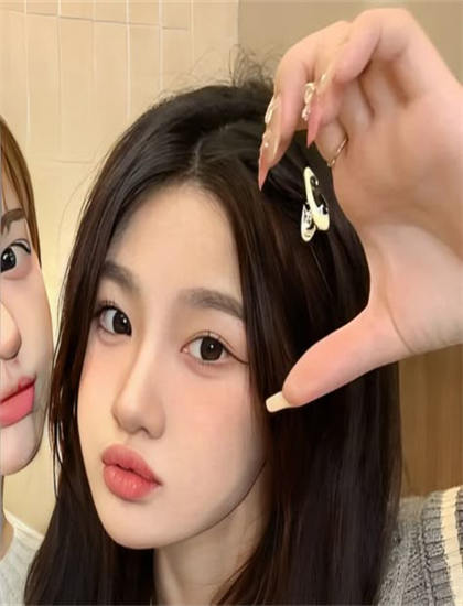 创作秘辛《恶世之子》：拍摄过程中的艰辛与突破 揭示艺术创作的艰辛与快乐